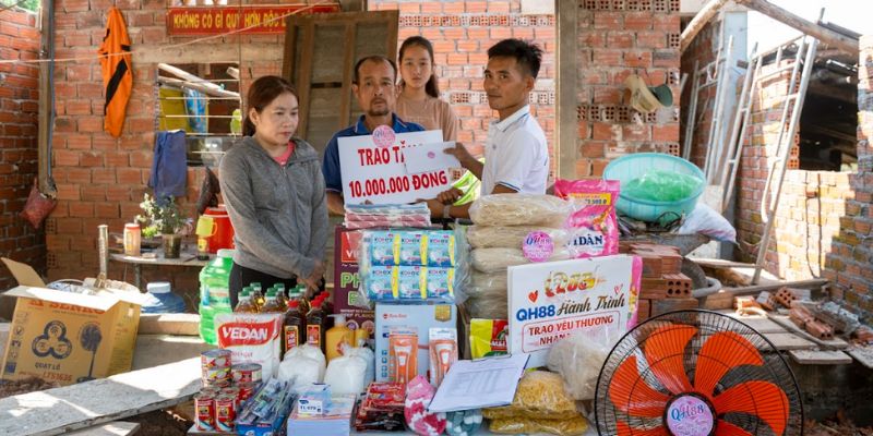 QH88 triển khai hoạt động " Qh88 giúp đỡ hoàn cảnh khó khăn " như thế nào ?