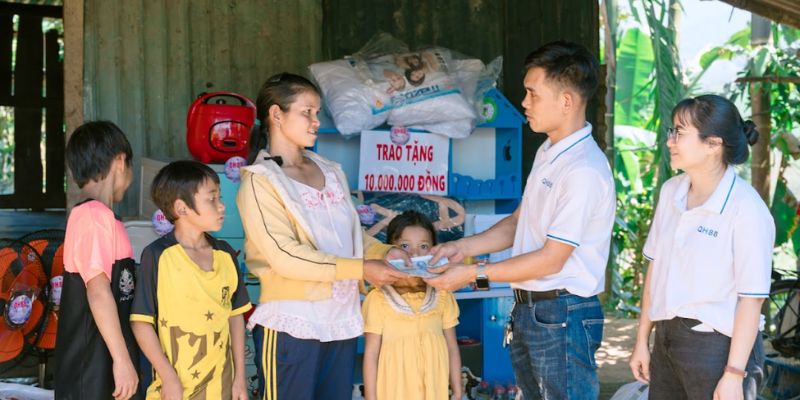 Đánh giá về chuyến từ thiện Quảng Nam của QH88
