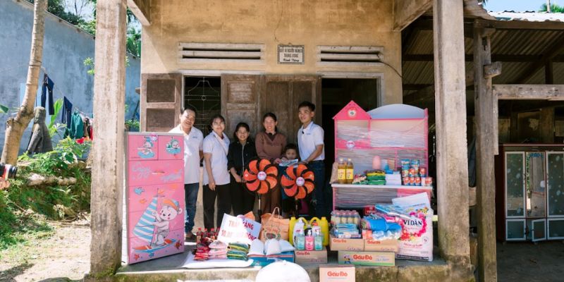 QH88 quan tâm và san sẻ khó khăn của gia đình em Quỳnh