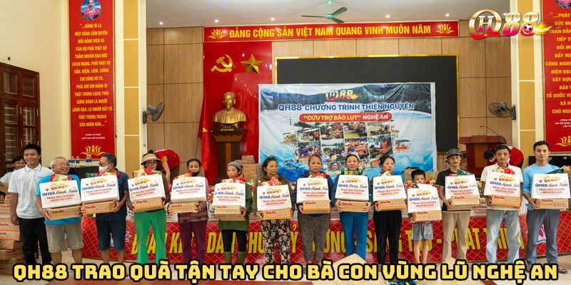 QH88 trao quà tận tay cho bà con vùng lũ Nghệ An